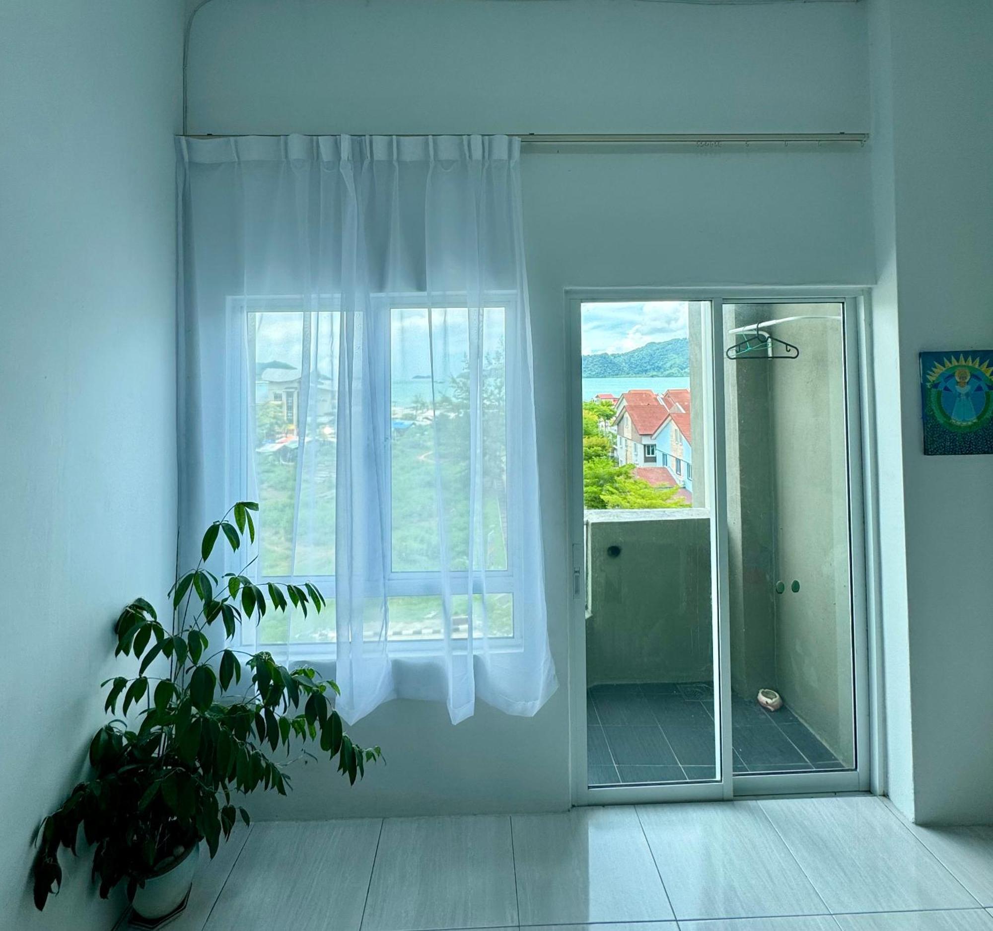 Full Moon Apartment Kuah Exterior foto